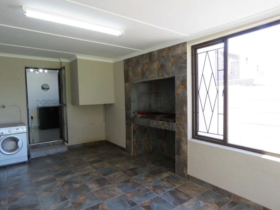 4 Bedroom Property for Sale in Kleinmond Western Cape